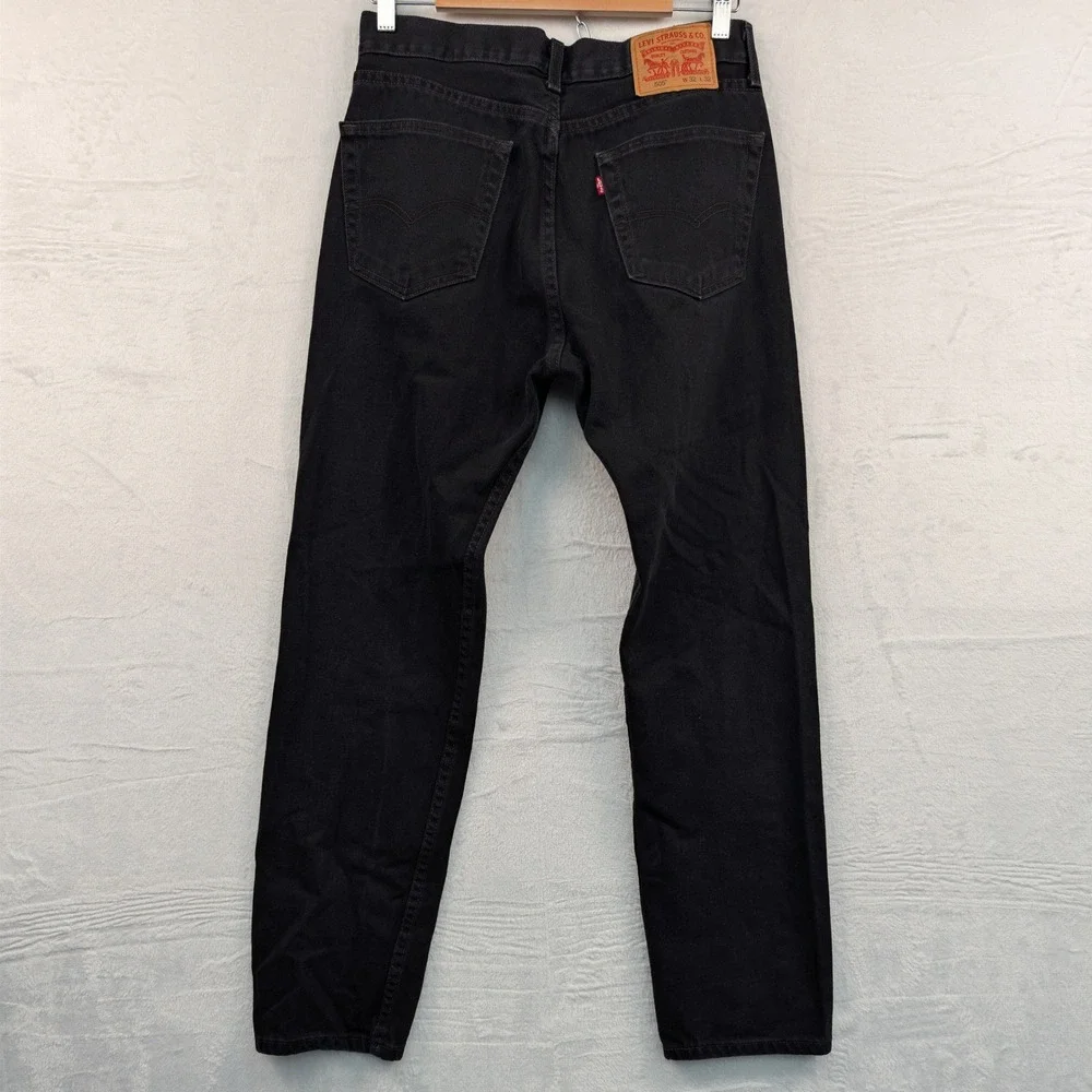Levi Jeans Men's 32x32 Black 505 Regular Fit Straight Leg Zip Fly Red Tab Denim